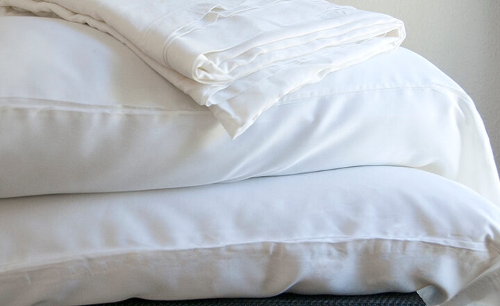 cariloha-bamboo-bed-sheets-pillows