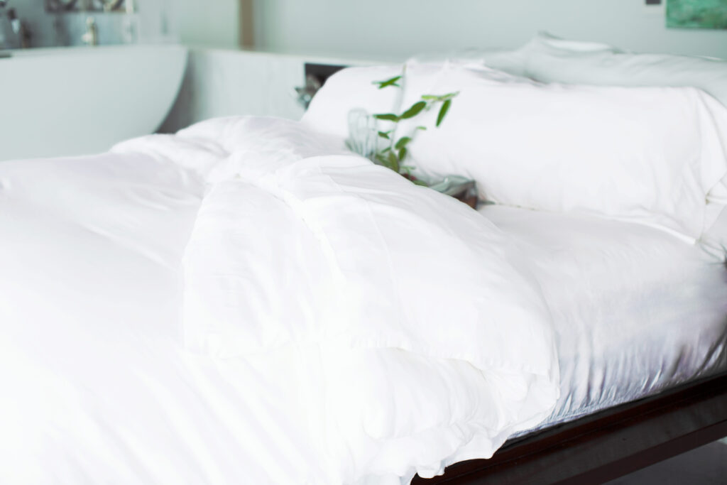 Cariloha Organic Bamboo Sheets: Vacation in Bed by Modern Travelers
