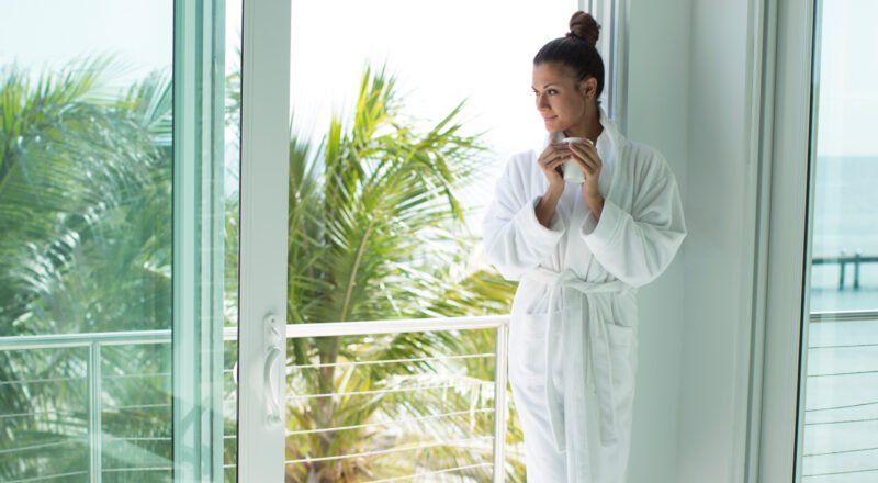 cariloha-bamboo-bath-robe-luxury-hotel